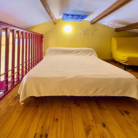 Appartement Loft Vue Avec Terrasse Privee — Quartier Port Vauban, | 2 Min Gare | Plages A Pied