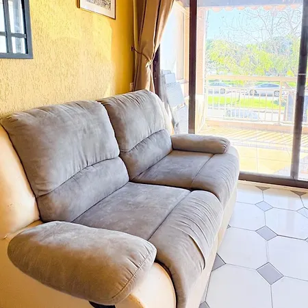 Loft Vue Avec Terrasse Privee — Quartier Port Vauban, | 2 Min Gare | Plages A Pied * Antibes