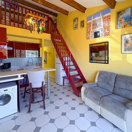 Loft Vue Avec Terrasse Privee — Quartier Port Vauban, | 2 Min Gare | Plages A Pied Antibes