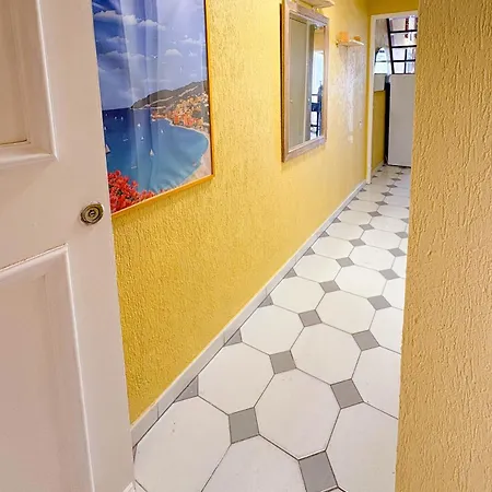 Loft Vue Avec Terrasse Privee — Quartier Port Vauban, | 2 Min Gare | Plages A Pied *