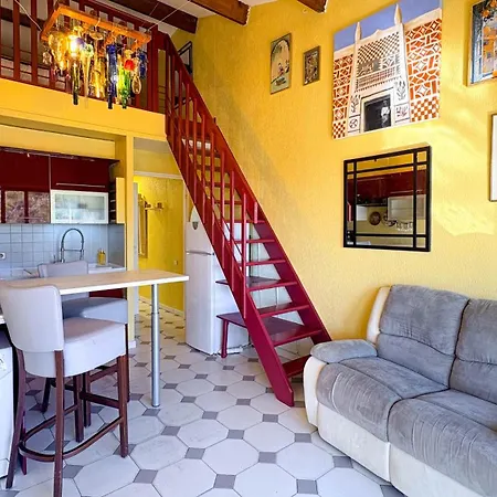 Loft Vue Avec Terrasse Privee — Quartier Port Vauban, | 2 Min Gare | Plages A Pied *