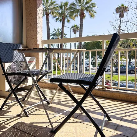 Loft Vue Avec Terrasse Privee — Quartier Port Vauban, | 2 Min Gare | Plages A Pied *